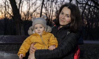 „Семейството ми живееше на втория етаж – там, където ракетата е попаднала и се е взривила”